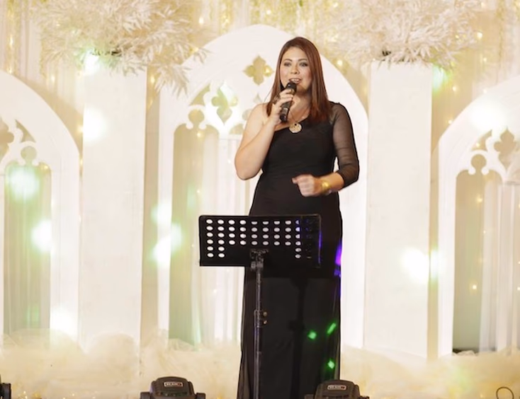 Host Lexy Grey