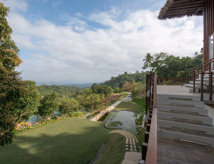 Narra Hill