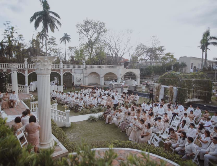 Blue Moon Los Ilustrados