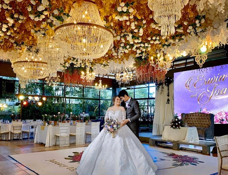 The Contemporary Florals by Cesar Alvarez Pascual