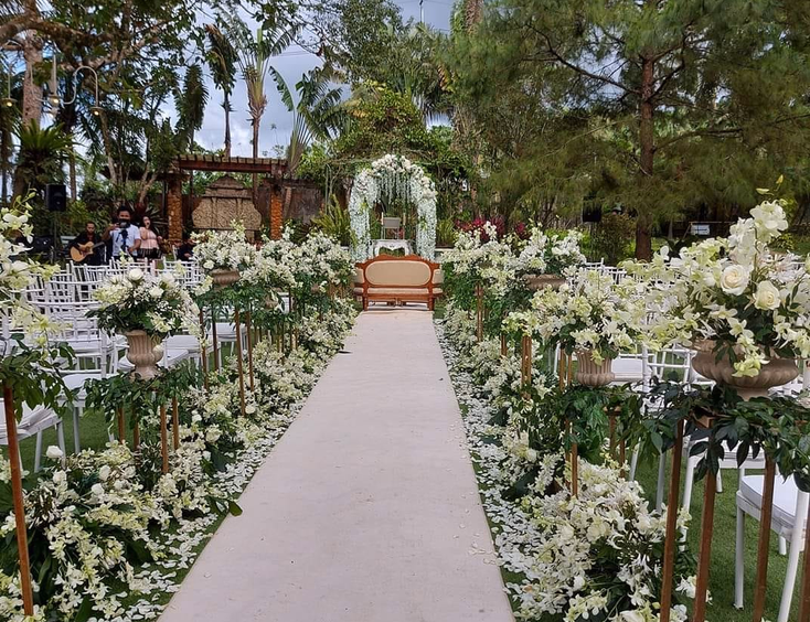 Tita Sonya Tagaytay Event Flowers & Designs